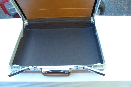 Vintage Samsonite Hard Shell Slim Black Briefcase / Attache - Picture 11 of 12