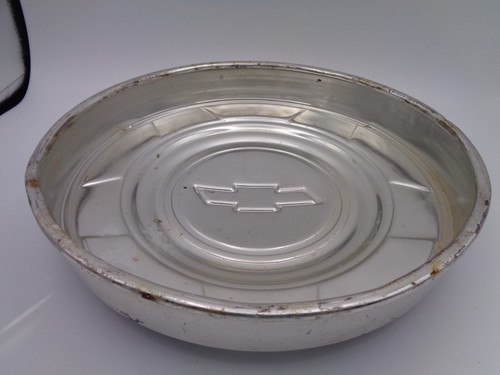 VINTAGE OEM 1973-87 CHEVY 1/2 TON TRUCK DOG DISH POVERTY HUBCAP COVER - Picture 4 of 5