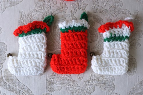 Adornos de árbol de Navidad de hilo de ganchillo hechos a mano vintage de 1980, juego de cinco - Imagen 4 de 8