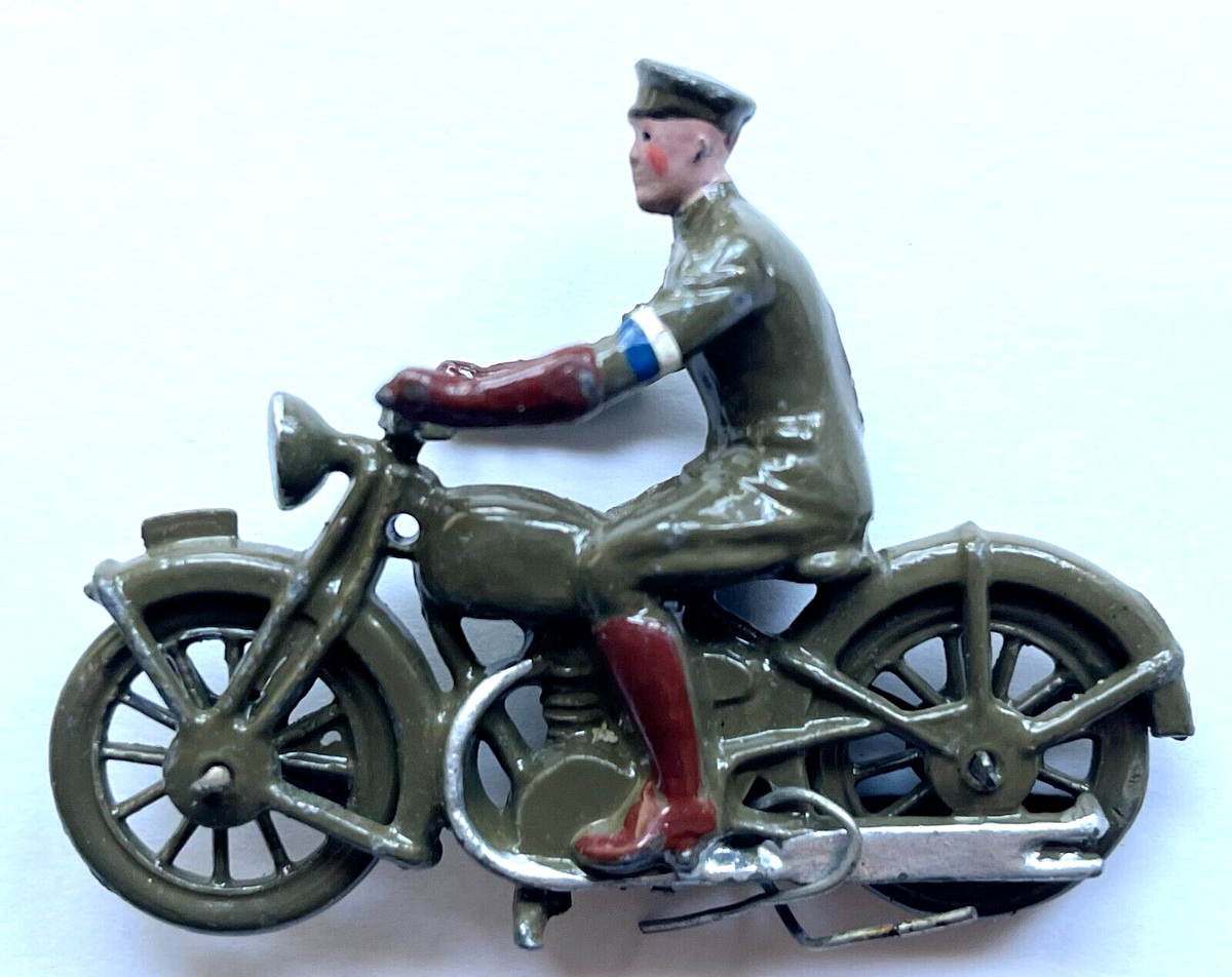 VINTAGE BRITAINS LEAD WW1 SOLDIER MOTORCYCLE DISPATCH RIDER WITH ORIGINAL  PAINT