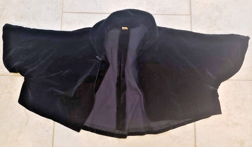 Vintage 1950's Girls Velvet Ice Skating Outfit - Skirt and Cape - Picture 10 of 11