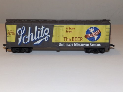 HO scale SCHLITZ BEER URTX #93391 WOOD REEFER 40' - Picture 4 of 6