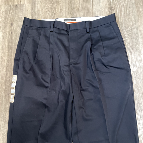Dockers Pants Men 36 Black D4 Essential Khaki Pleated Cuffed Relaxed Never Iron - Picture 3 of 10