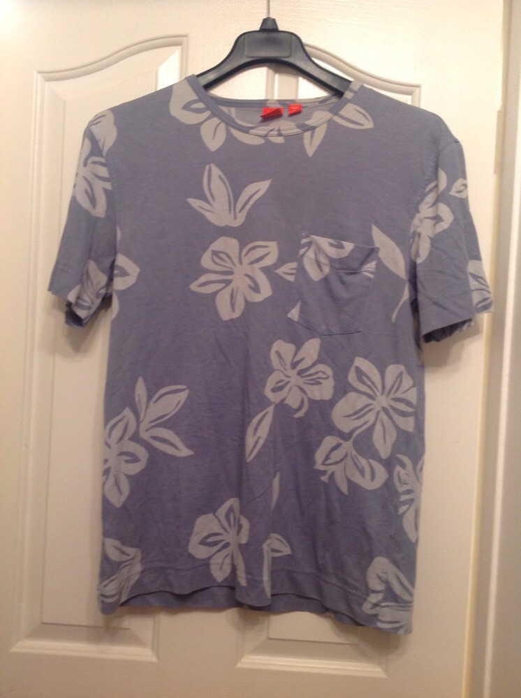 Mens BOSS HUGO BOSS Light bluee Floral Print Short Sleeve Shirt Size M Mens BOSS HUGO BOSS Light bluee Floral Print Short Sleeve Shirt Size M