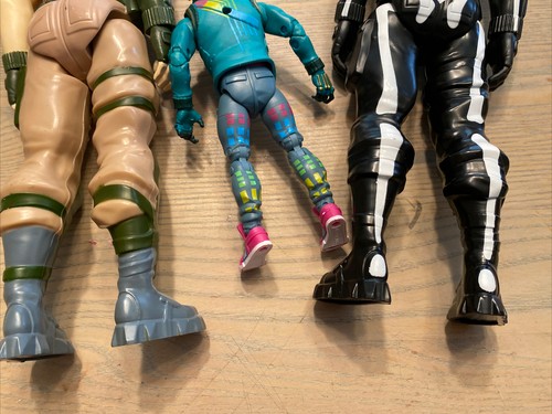 Lote de 3 figuras de acción Fortnite - 6” DJ Yonder 12” Jonesy Skull Trooper! Jazwares - Imagen 9 de 12