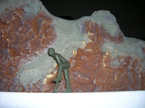 De colección PIRATA AÑOS 50 60 ENTERRANDO TESORO PLASTICRAFT 90mm INCOMÚN gris - Imagen 3 de 3