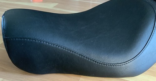 Original Harley-Davidson OEM Black Seat Sportster RDW-92/61-0067 - Bild 9 von 17