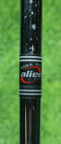 Alien Tour gold 9 iron right handed mid firm steel shaft golf club - Afbeelding 7 van 9