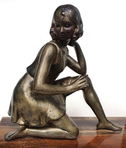 GEO MAXIM Art Déco statuetta bronzo bambina in ginocchio con pavone, intorno al 1930, FIRMATA! - Foto 3 di 8