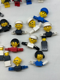 Vintage Lego Brick Lot - Manuals, Mini Figs, Police, Space 487, 775, 575 - 30lb+