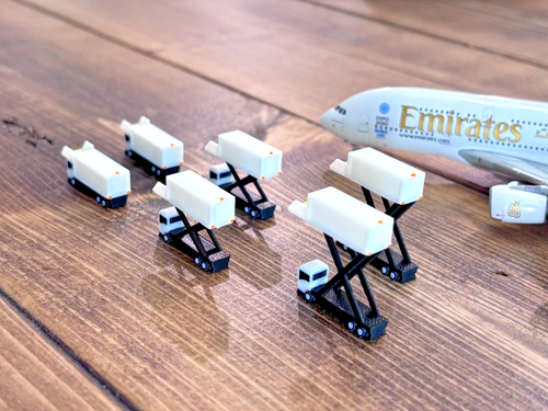 1:400 Model Airport Accessories - 6 Piece Airbus A380 Catering Truck Set - Picture 5 of 17