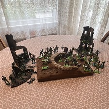 Vintage Britains Deetail Super Deetail WWII Soldier Lot 48 Figures, 4 Dioramas