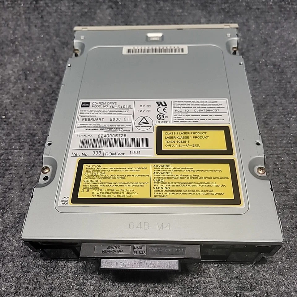 TOSHIBA XM-6401B 32x CDROM Drive, SCSI 50-Pin w/ SCSI Narrow Adapter - Image 3 of 4