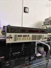 HEWLETT PACKARD hp 8656A SIGNAL GENERATOR 0.1-990 MHZ (JHY54)