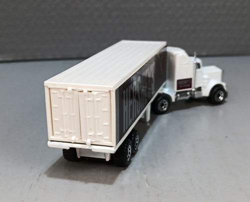 1994 Matchbox Super Rigs Hershey's Kenworth Aerodyne Semi - Picture 5 of 5