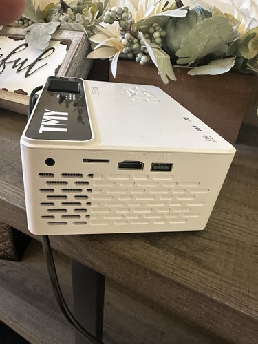 TMY Mini Projector 1080p Full HD with Bluetooth - Picture 2 of 9