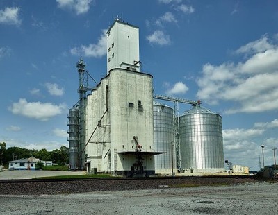 Photo:Missouri Valley Iowa 2016 Heartland Co-Op Grain Elevator Silos