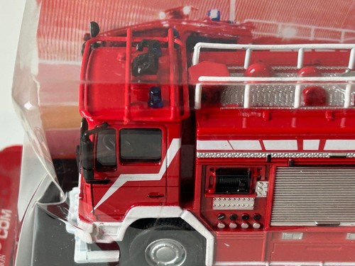 Janus 4000 Bl-fronte BAI Fire Brigade Truck Model Diecast 1:64 Cracked Box - Picture 6 of 9