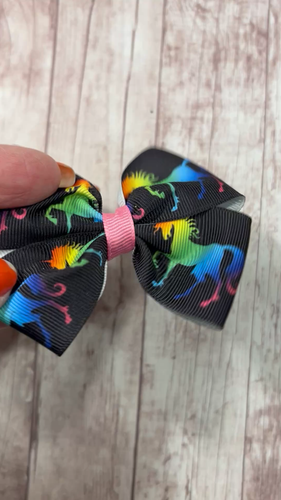 Einhörner 3" Haarschleife, helle Einhorn Haarschleife, Einhörner Haarschleife, Einhörner Schleife - Video 1 von 1