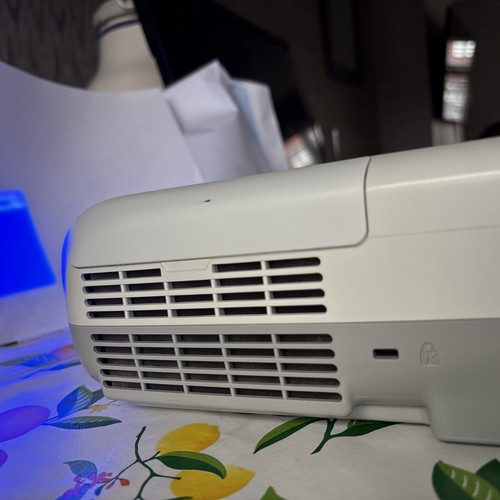 Projektor HDMI VGA Epson z lampą 1380 echa godziny używany EB-X27 - Zdjęcie 11 z 11