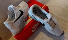 Nike Herren Sneaker Sportschuh Weiß/Schwarz/...