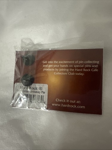 Pin Hard Rock Cafe BLUE & WHITE MINI 1.5 INCH GUITAR Collectors Club - Picture 5 of 6