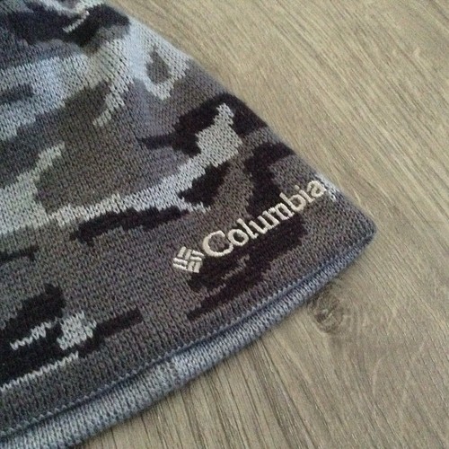 Gorro Y2K Columbia Reversible Gris Ejército Camuflaje Talla Única Patinador Grunge Skully - Imagen 2 de 5