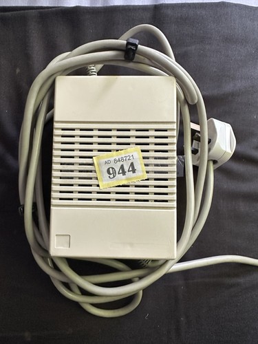 Amiga 500/plus Zydec leichtes Netzteil gebraucht getestet einige Vergilbungen