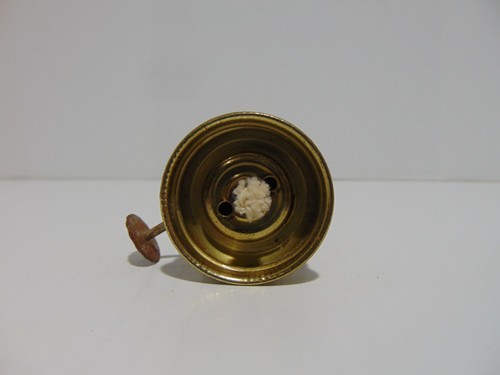 Amber Glass Small Oil Lamp With Amber Glass Chimney Made In Hong Kong - Picture 13 of 21