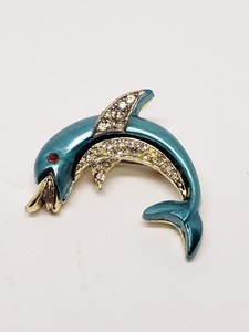 Dolphin-Pin-Turquoise-Color-Enamel-Rhinestones-Clear-Red-Vintage-Brooch