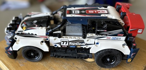 Lego Technic 42109 App-Controlled Top Gear Rally Car with Instruction Book - Bild 4 von 9