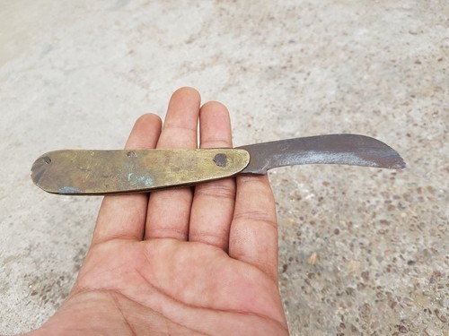 Vintage Old Beautiful Handmade Iron Knife With Curved Brass Handle KN92 - Picture 4 of 6