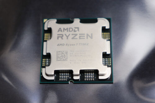 AMD Ryzen 7 7700X CPU Processor (4.5GHz, 8 Cores, 16 Threads, Socket AM5) - Picture 4 of 4