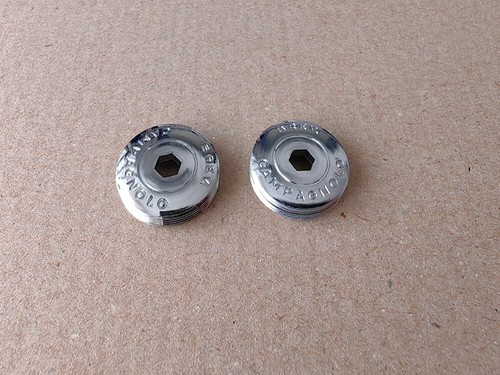 Vintage Campagnolo Crank Dust Cap Nuovo Super Record Crankset Caps 70's/80s PAIR - Afbeelding 1 van 1