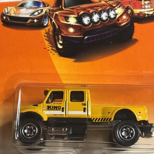 2010 Matchbox INTERNATIONAL CXT Yellow 47/100 Construction NIB - Picture 2 of 3