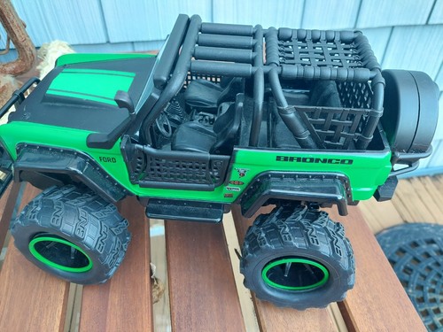 NEW BRIGHT RC FORD BRONCO 4X4 GREEN Rock Crawler 2.4 GHZ No Battery - Picture 2 of 12