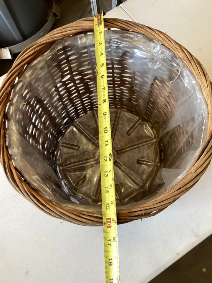 Vintage Round Wicker Storage Basket 16” Round by 12” High With Liner - Image 4 of 4