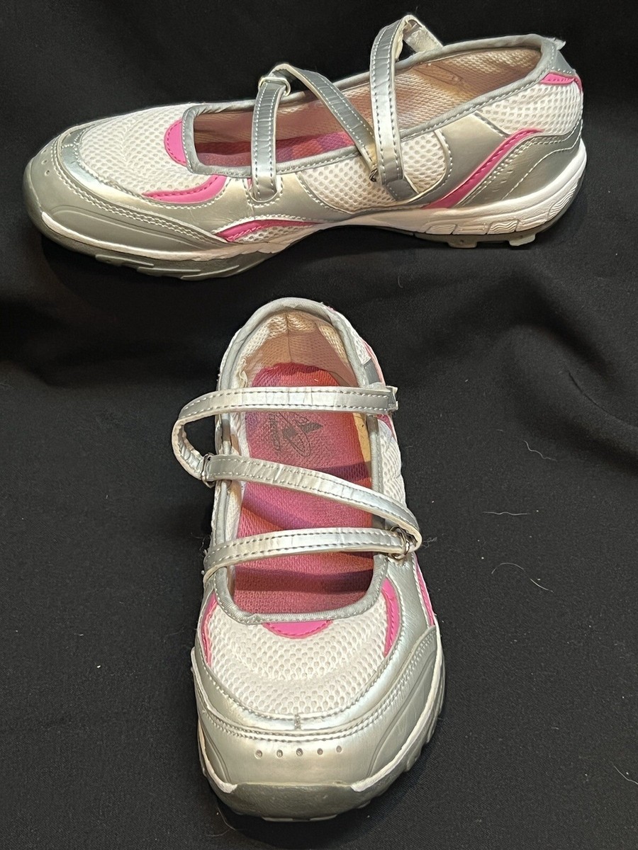 Well deals padded shoes