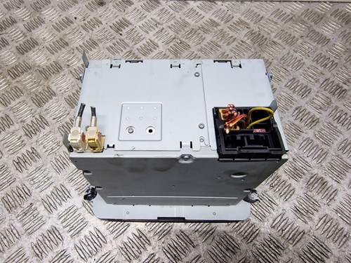 VOLKSWAGEN PASSAT TDI SE MK5 5DR ESTATE 2005-2010 STEREO SYSTEM 1K0 035 186 AD - Picture 4 of 4