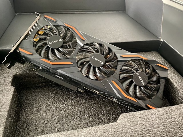 GIGABYTE NVIDIA GeForce GTX 1080 8GB GDDR5X Graphics Card (06G-P4 ...