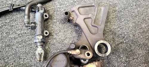 # 13 18 Ninja ZX6R ZX 6R 636 Nissin pinza freno trasero almohadilla maestra soporte - Imagen 7 de 8