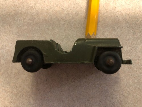 TOOTSIETOY MILITARY JEEP - Picture 3 of 6