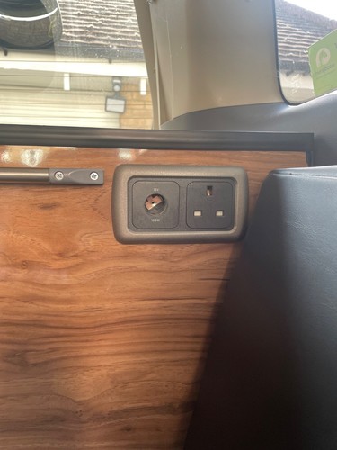 Toyota Alphard Hybrid Petrol 2.4 Campervan 4WD Automatic 2006 ULEZ compliant - Picture 17 of 24