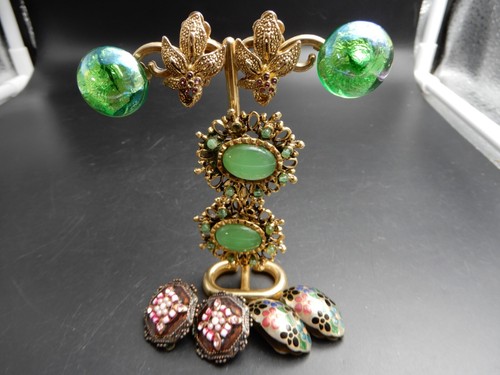 Lot de 5 paires de boucles clips petit manque à nettoyer beau lot