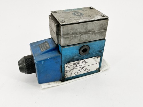 Vickers DG4S4W012A-B-60 Solenoid Valve 110/120V 50/60Hz 879249 - Picture 1 of 7