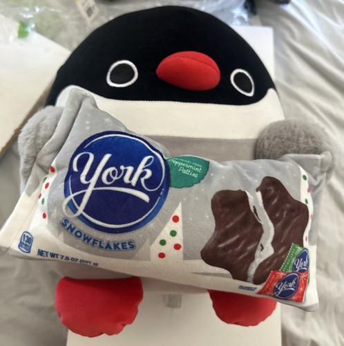 Snackles de invierno 12" peluche York Penguin juguete de peluche súper suave - Imagen 7 de 7