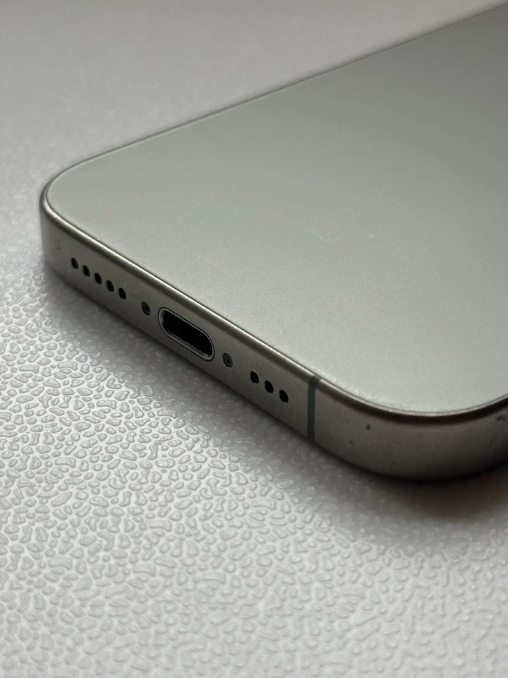 Apple iPhone 15 Pro 128GB Unlocked - Fairly Good Condition - Silver Titanium - Image 4 of 4