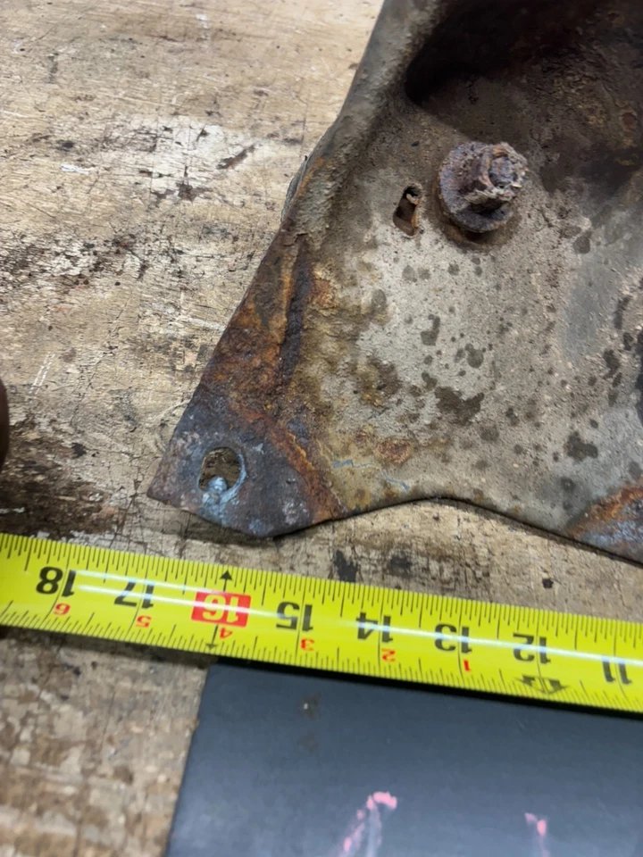 1980-1997 FORD F150 F250 BRONCO 300 6 CYLINDER 4.9L ENGINE MOTOR MOUNT PERCHES - Image 2 of 4