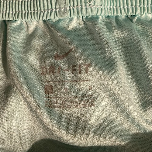 Pantalones Cortos Nike Para Mujer L Dri-fit Correr Activo Atlético Verde Forrado 3” Poliéster - Imagen 3 de 6