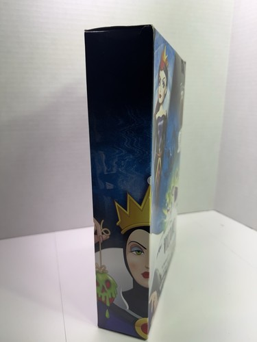 Disney Villains Evil Queen Snow White Fashion Doll And Accessories - Picture 3 of 9
